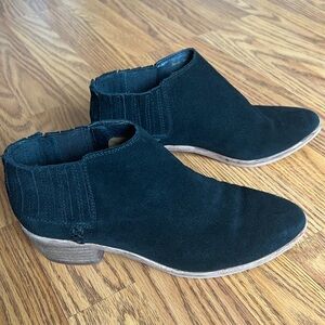 Dolce Vita Black Ankle Boots Size 6.5